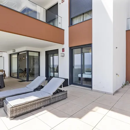 Vivi Homes - Boa Pool, Jacuzzi, Terrace & Sea View *
