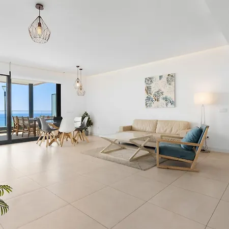 Vivi Homes - Boa Pool, Terrace & Sea View 公寓 丰希罗拉