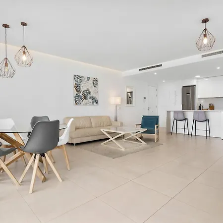 Vivi Homes - Boa Pool, Jacuzzi, Terrace & Sea View *